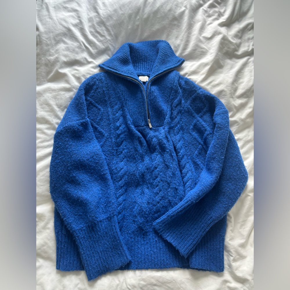 ROYAL BLUE SWEATER